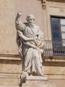 Statue infront of Cathedral, Piazza Duomo, Ortygia Island, Syracusa