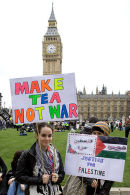 MAKE TEA NOT WAR